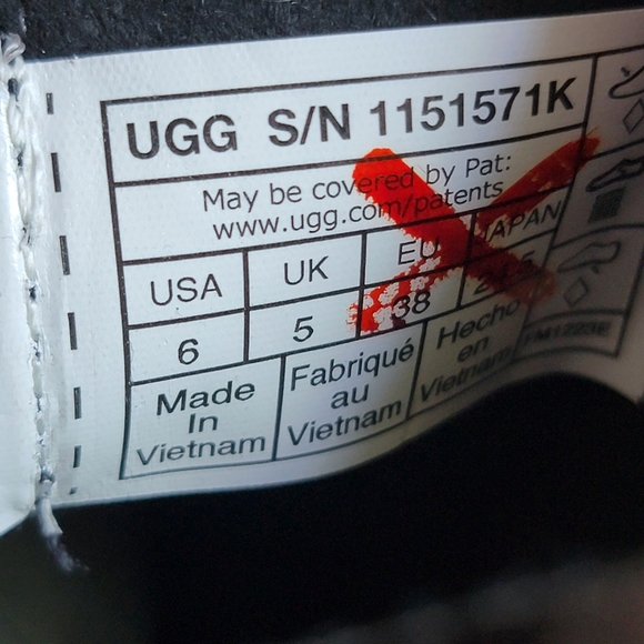 UGG Kids Ashton Lace-up Glitter Boot - Picture 7 of 11